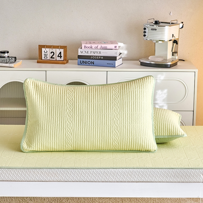 91家纺网 家纺一手货源 找家纺 X猫先生 2025新款全棉学生床盖纯色夹棉床单床护垫少女风撞色-糖果系列 糖果-月光黄