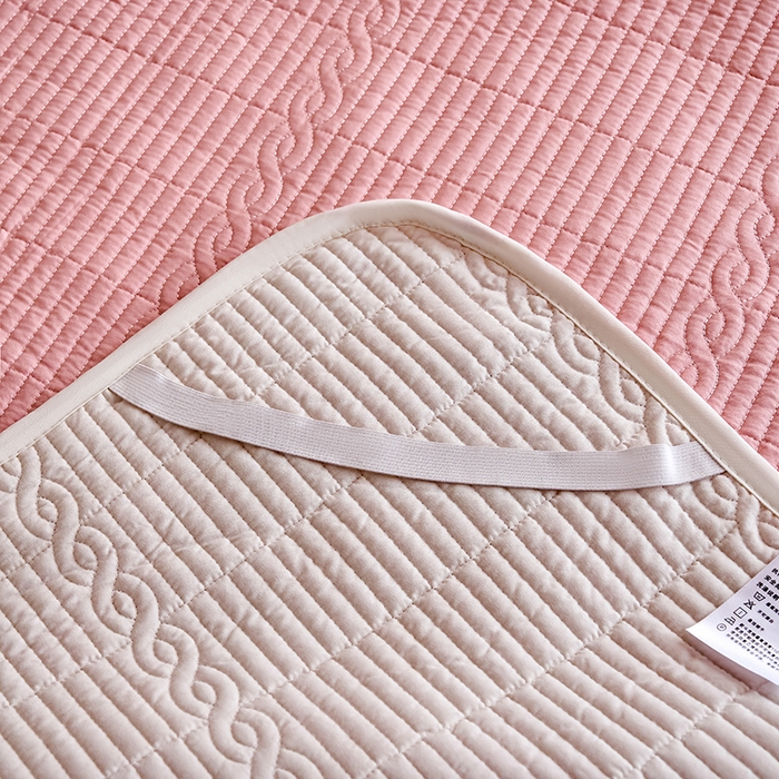 91家纺网 家纺一手货源 找家纺 X猫先生 2025新款全棉学生床盖纯色夹棉床单床护垫少女风撞色-糖果系列 糖果-水柿粉