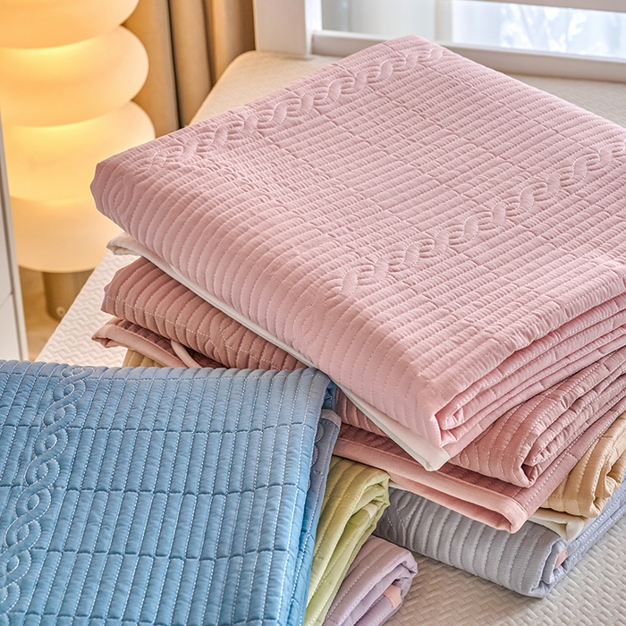 91家纺网 家纺一手货源 找家纺 X猫先生 2025新款全棉学生床盖纯色夹棉床单床护垫少女风撞色-糖果系列 组合图仅供参考