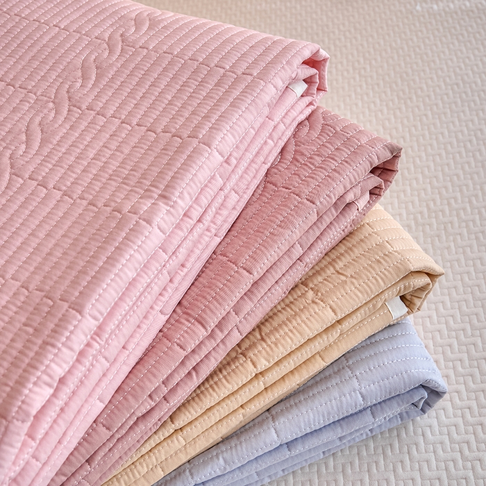 91家纺网 家纺一手货源 找家纺 X猫先生 2025新款全棉学生床盖纯色夹棉床单床护垫少女风撞色-糖果系列 组合图仅供参考