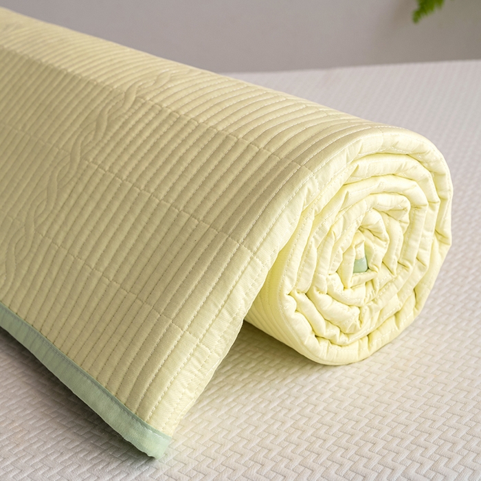 91家纺网 家纺一手货源 找家纺 X猫先生 2025新款全棉学生床盖纯色夹棉床单床护垫少女风撞色-糖果系列 糖果-月光黄