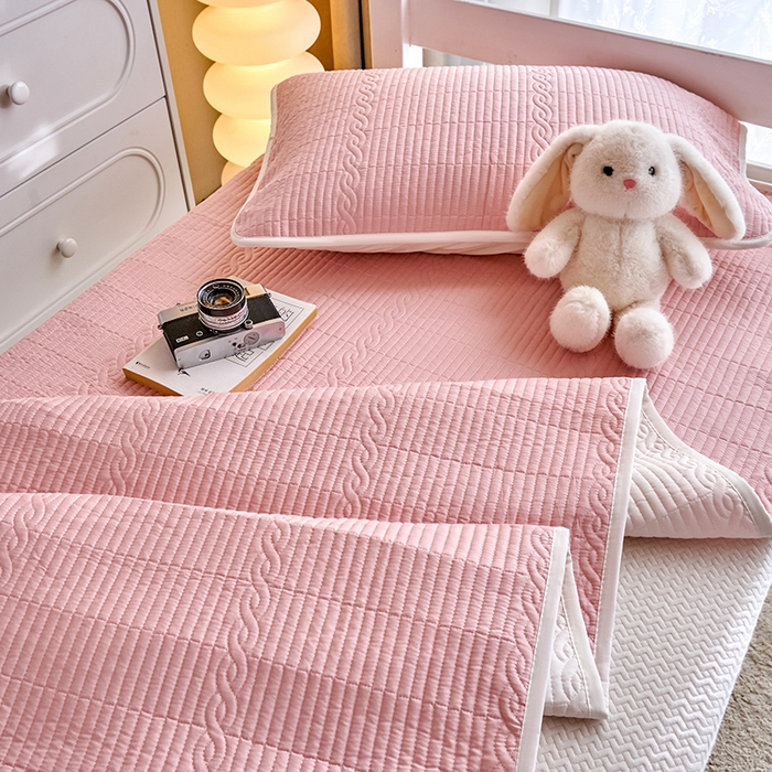 91家纺网 家纺一手货源 找家纺 X猫先生 2025新款全棉学生床盖纯色夹棉床单床护垫少女风撞色-糖果系列 糖果-水柿粉