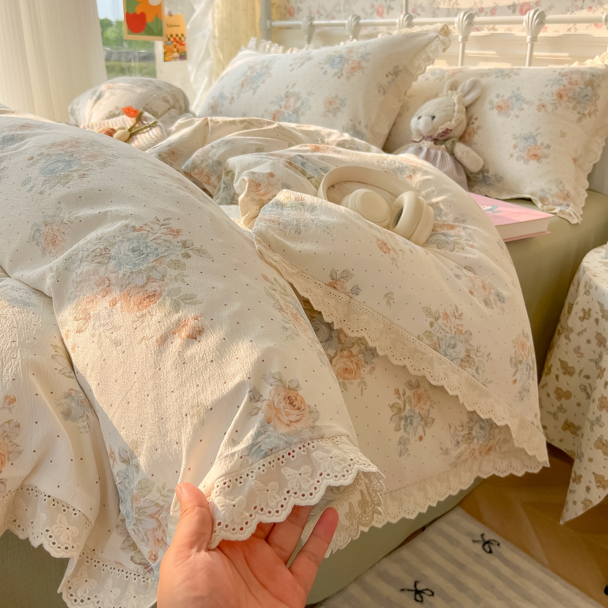 91家纺网 家纺一手货源 找家纺 （总）韩巢家纺 2025新款蝴蝶花边直播热销款四件套开学季韩系学生宿舍床上三件套-（提供卖家秀）