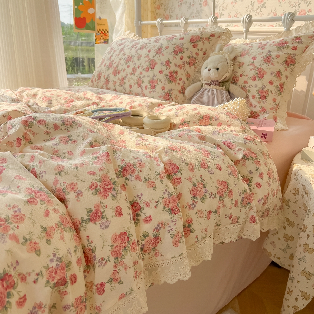 91家纺网 家纺一手货源 找家纺 （总）韩巢家纺 2025新款蝴蝶花边直播热销款四件套开学季韩系学生宿舍床上三件套-（提供卖家秀）