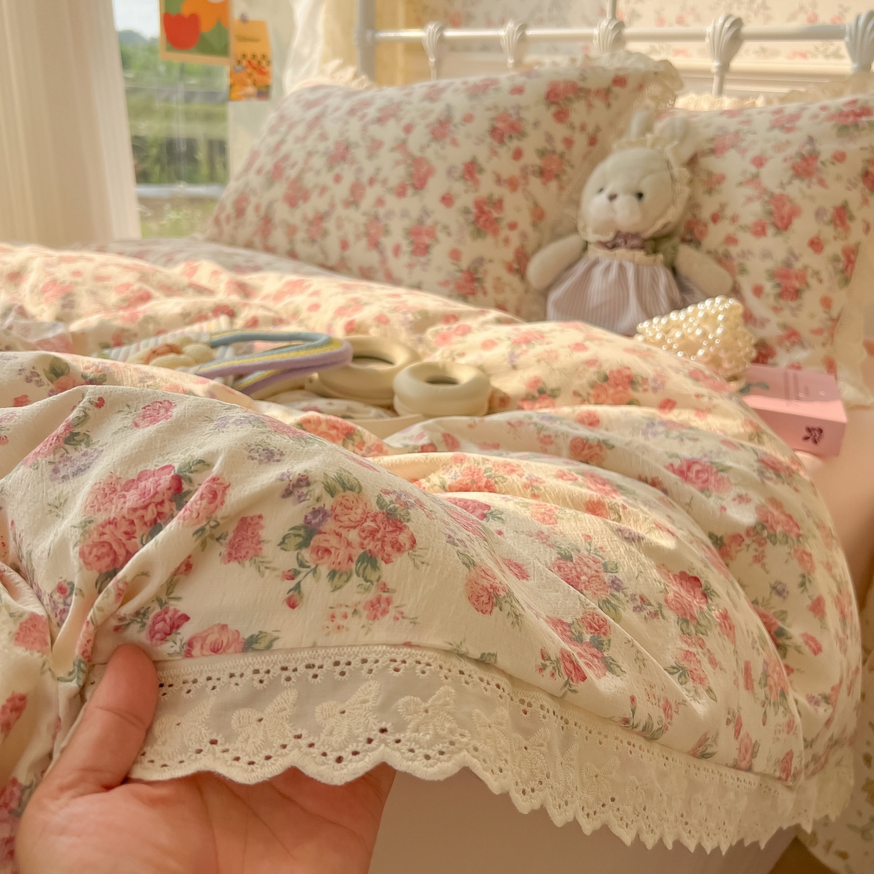 91家纺网 家纺一手货源 找家纺 （总）韩巢家纺 2025新款蝴蝶花边直播热销款四件套开学季韩系学生宿舍床上三件套-（提供卖家秀）