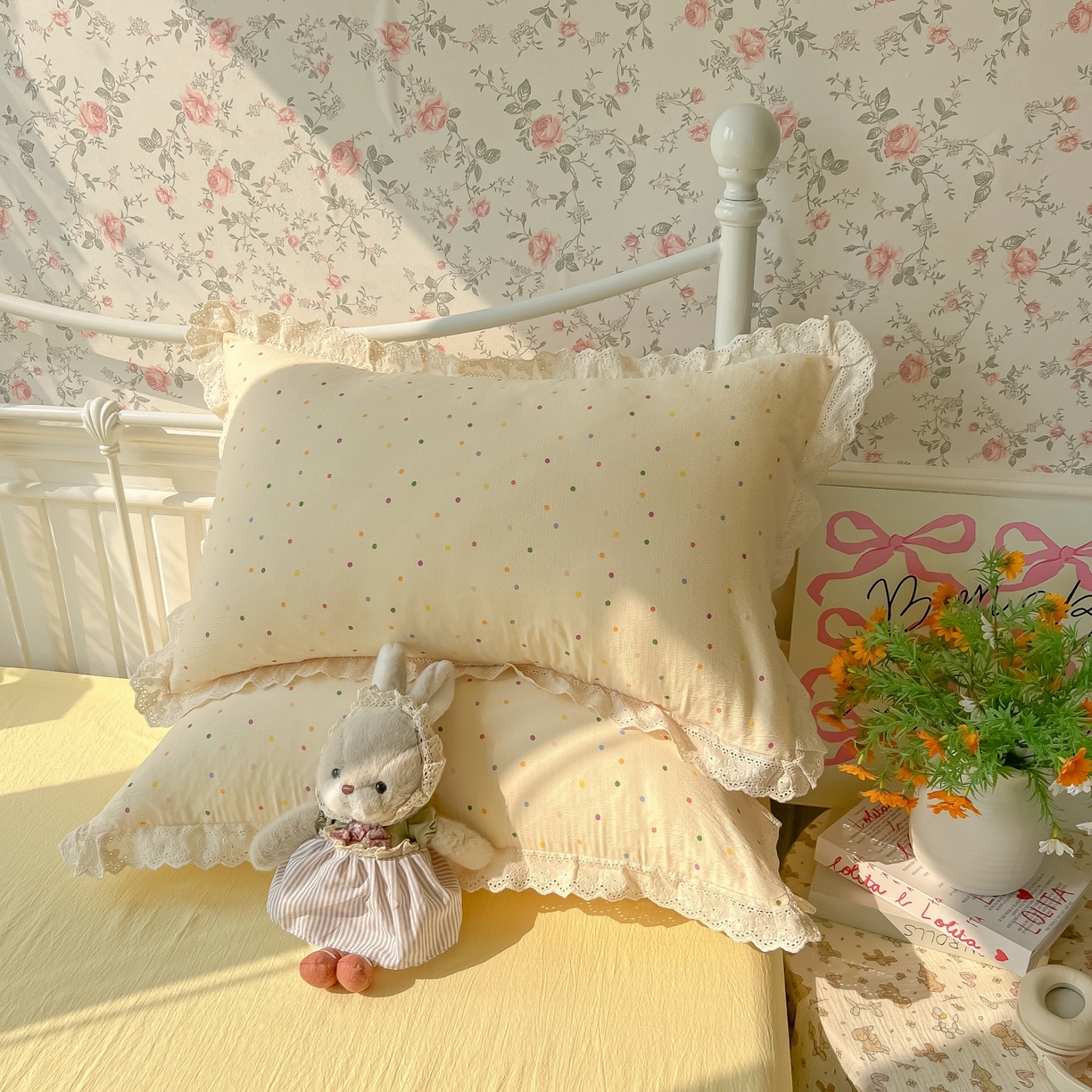 91家纺网 家纺一手货源 找家纺 韩巢家纺 2025新款蝴蝶花边直播热销款四件套开学季韩系学生宿舍床上三件套-（提供卖家秀） 波点世界【蝴蝶花边款】