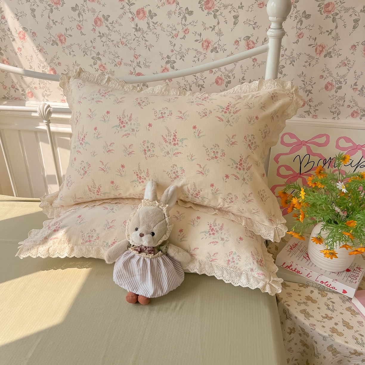 91家纺网 家纺一手货源 找家纺 韩巢家纺 2025新款蝴蝶花边直播热销款四件套开学季韩系学生宿舍床上三件套-（提供卖家秀） 奶昔甜糕-粉【蝴蝶花边款】