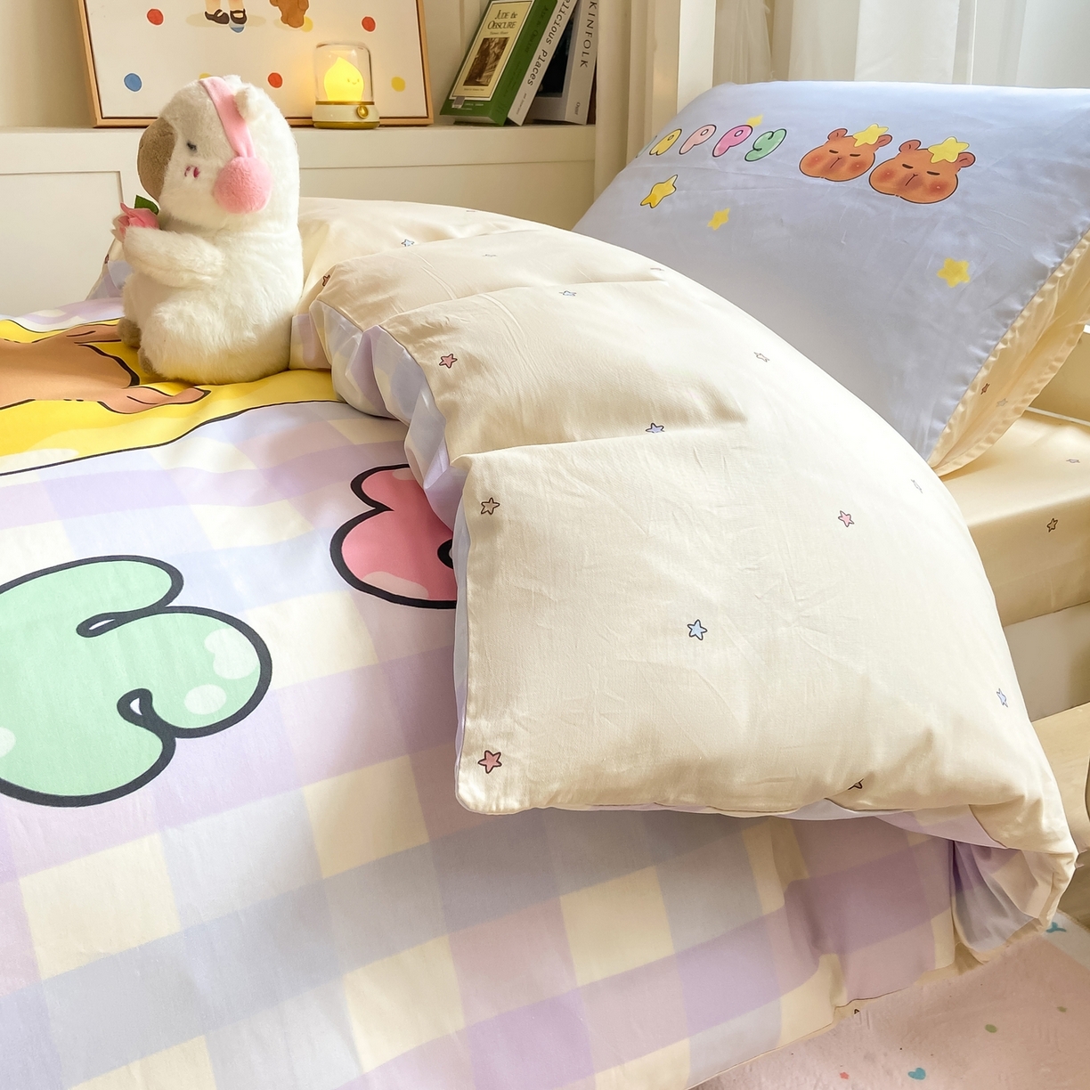 91家纺网 家纺一手货源 找家纺 博雅2025新款卡皮巴拉全棉学生宿舍套件三件套多件套 星星卡皮巴拉