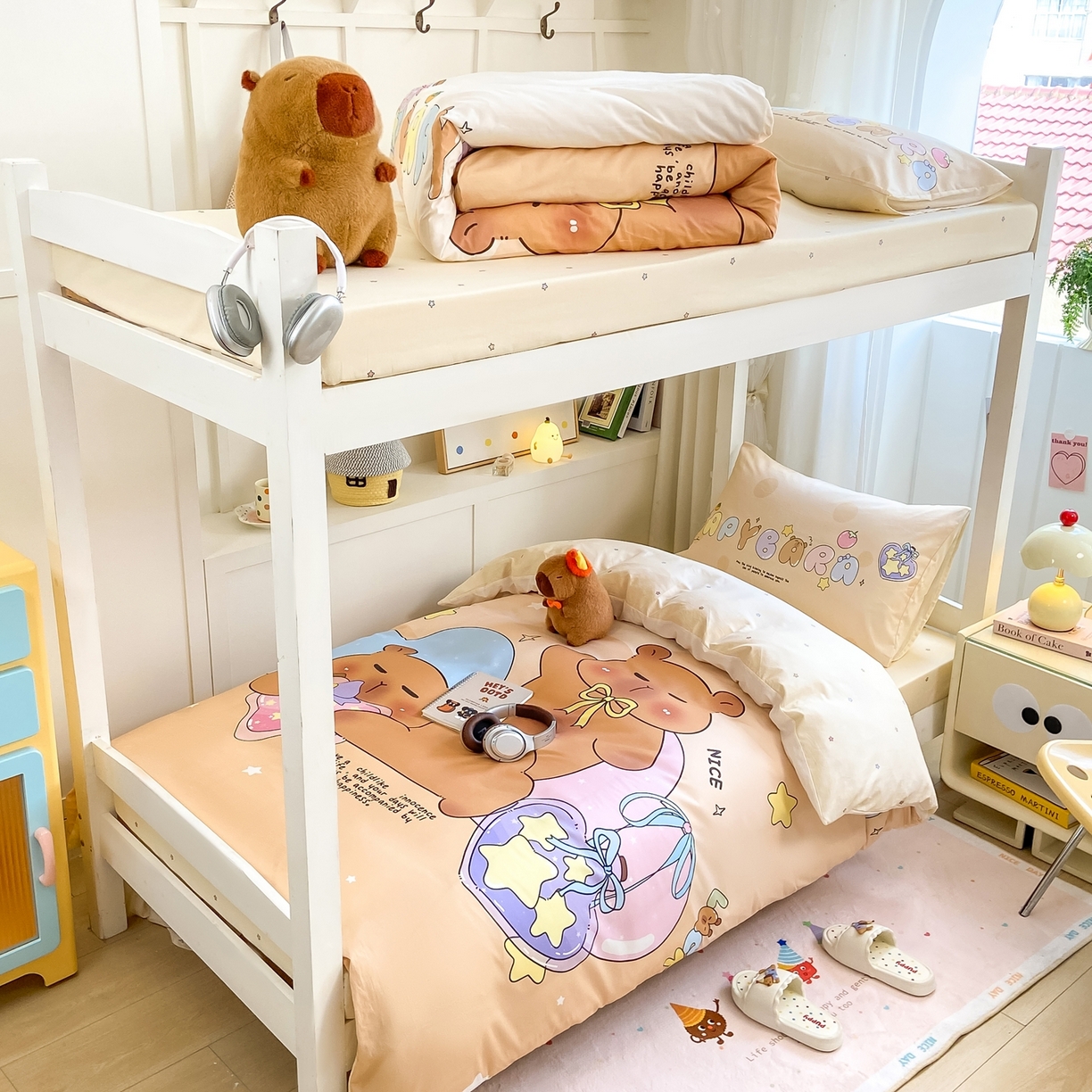 91家纺网 家纺一手货源 找家纺 博雅2025新款卡皮巴拉全棉学生宿舍套件三件套多件套 许愿瓶卡皮巴拉