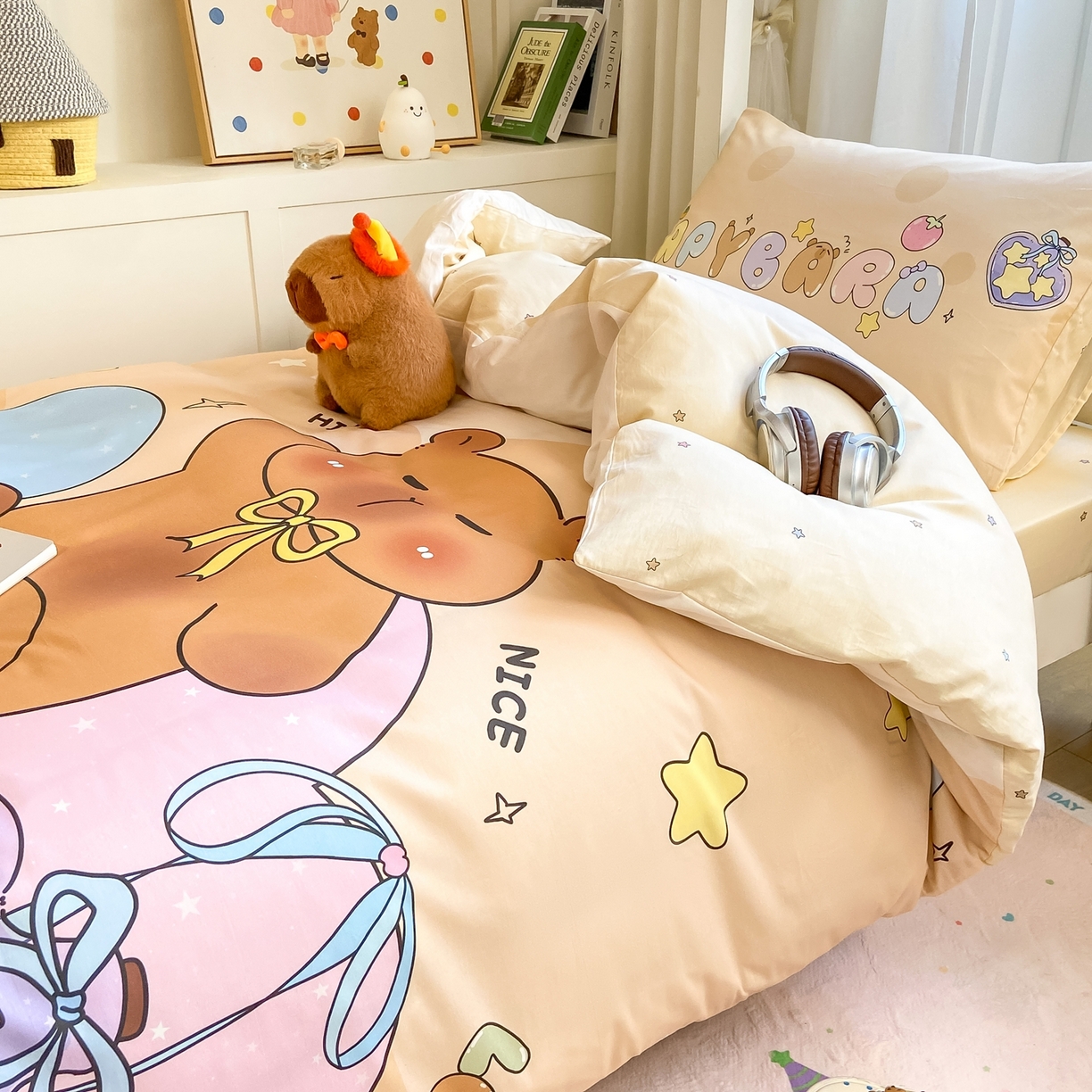 91家纺网 家纺一手货源 找家纺 博雅2025新款卡皮巴拉全棉学生宿舍套件三件套多件套 许愿瓶卡皮巴拉