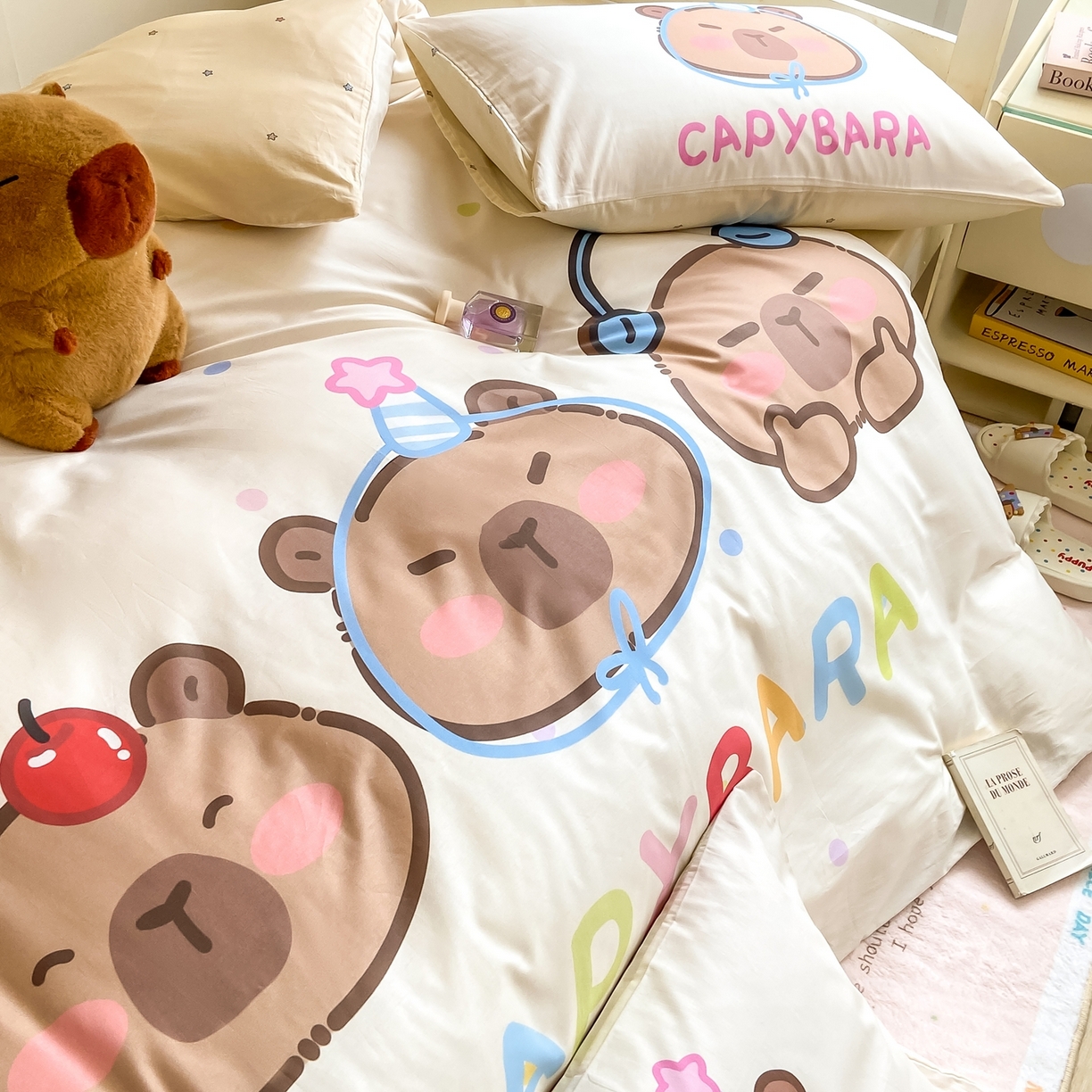 91家纺网 家纺一手货源 找家纺 博雅2025新款卡皮巴拉全棉学生宿舍套件三件套多件套 音乐卡皮巴拉