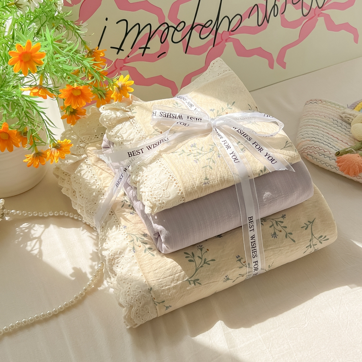 91家纺网 家纺一手货源 找家纺 韩巢家纺 2025新款蝴蝶花边直播热销款四件套开学季韩系学生宿舍床上三件套-（提供卖家秀） 森田野园【蝴蝶花边款】