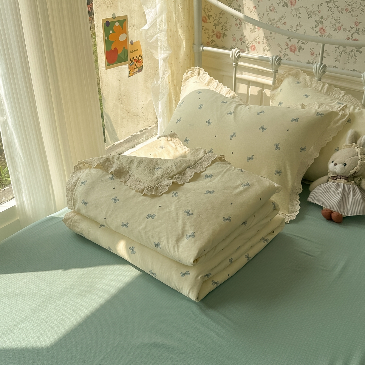 91家纺网 家纺一手货源 找家纺 韩巢家纺 2025新款蝴蝶花边直播热销款四件套开学季韩系学生宿舍床上三件套-（提供卖家秀） 相思-蓝【蝴蝶花边款】