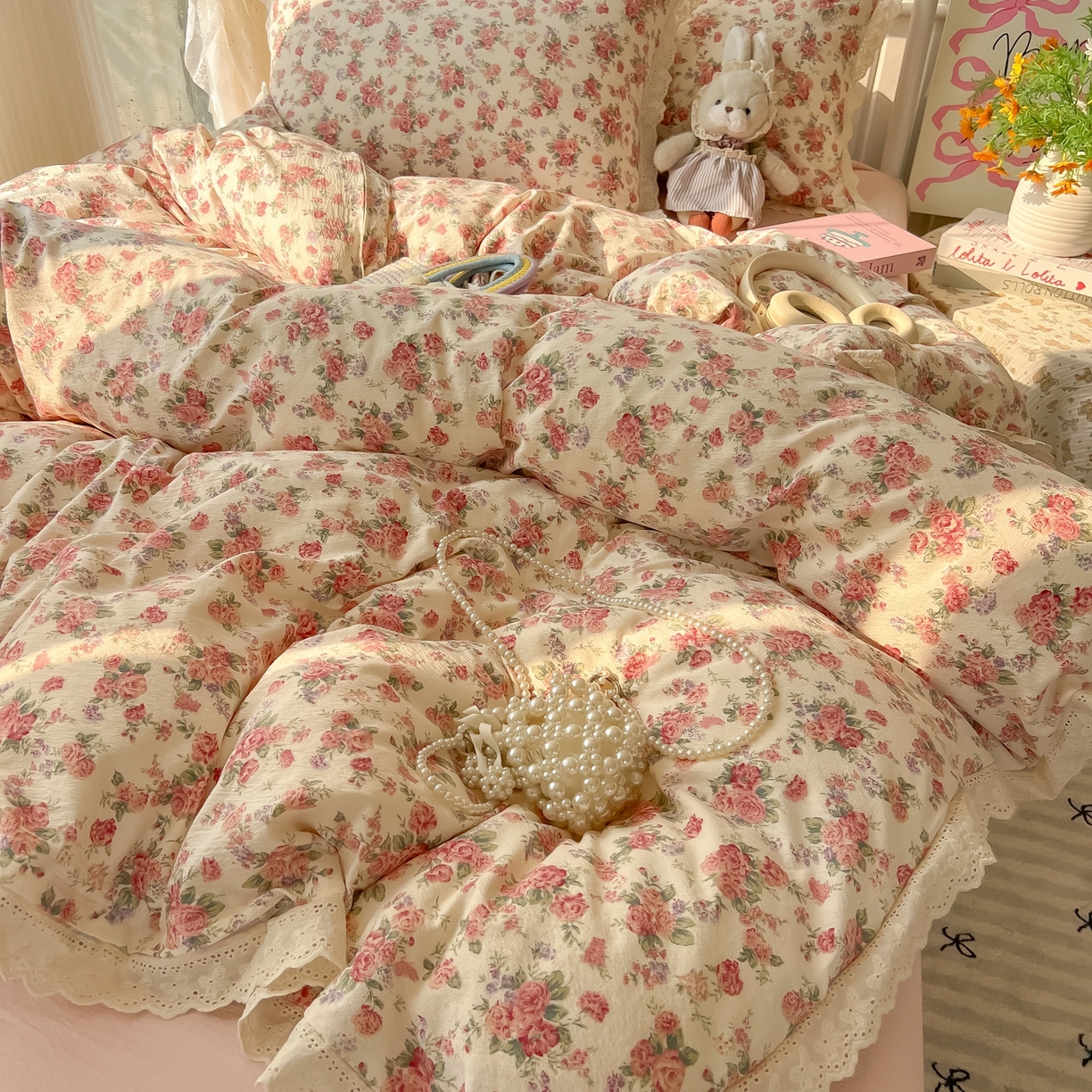 91家纺网 家纺一手货源 找家纺 韩巢家纺 2025新款蝴蝶花边直播热销款四件套开学季韩系学生宿舍床上三件套-（提供卖家秀） 星眠云野【蝴蝶花边款】