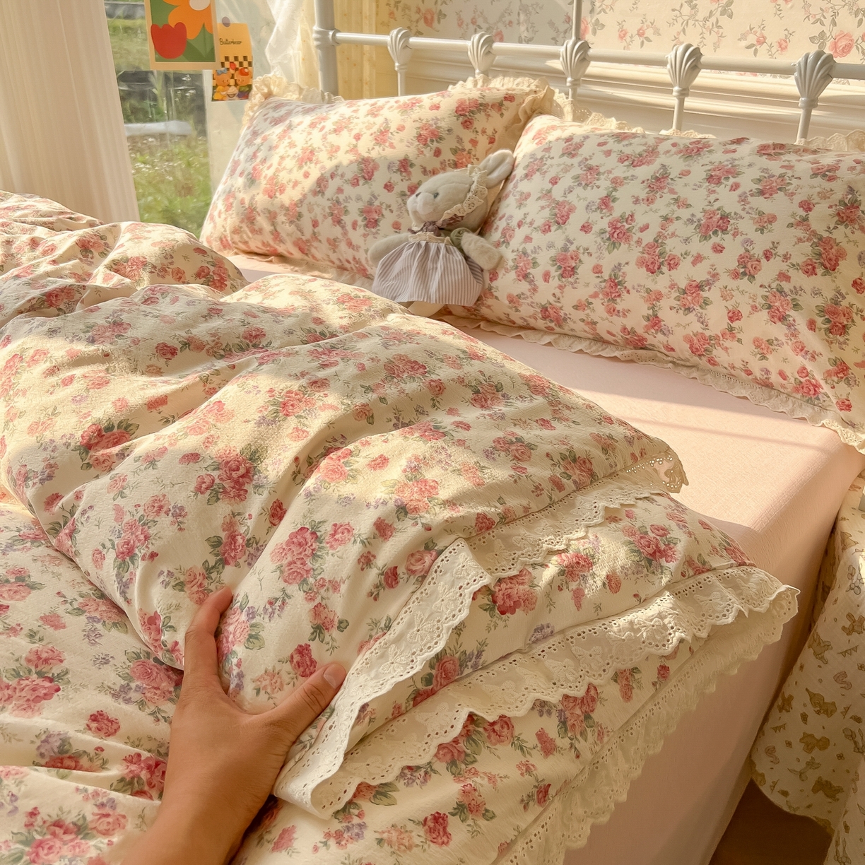 91家纺网 家纺一手货源 找家纺 韩巢家纺 2025新款蝴蝶花边直播热销款四件套开学季韩系学生宿舍床上三件套-（提供卖家秀） 星眠云野【蝴蝶花边款】