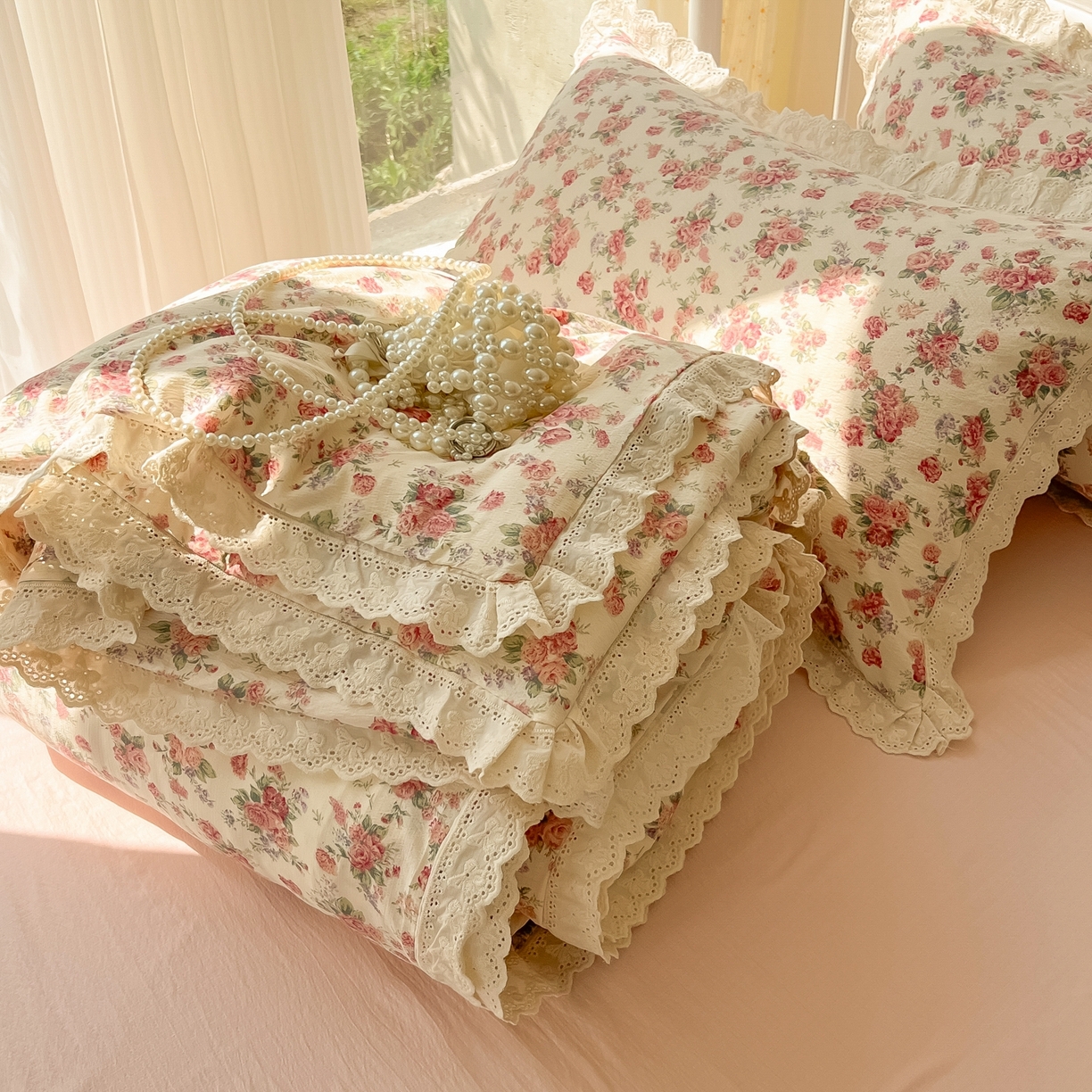 91家纺网 家纺一手货源 找家纺 韩巢家纺 2025新款蝴蝶花边直播热销款四件套开学季韩系学生宿舍床上三件套-（提供卖家秀） 星眠云野【蝴蝶花边款】