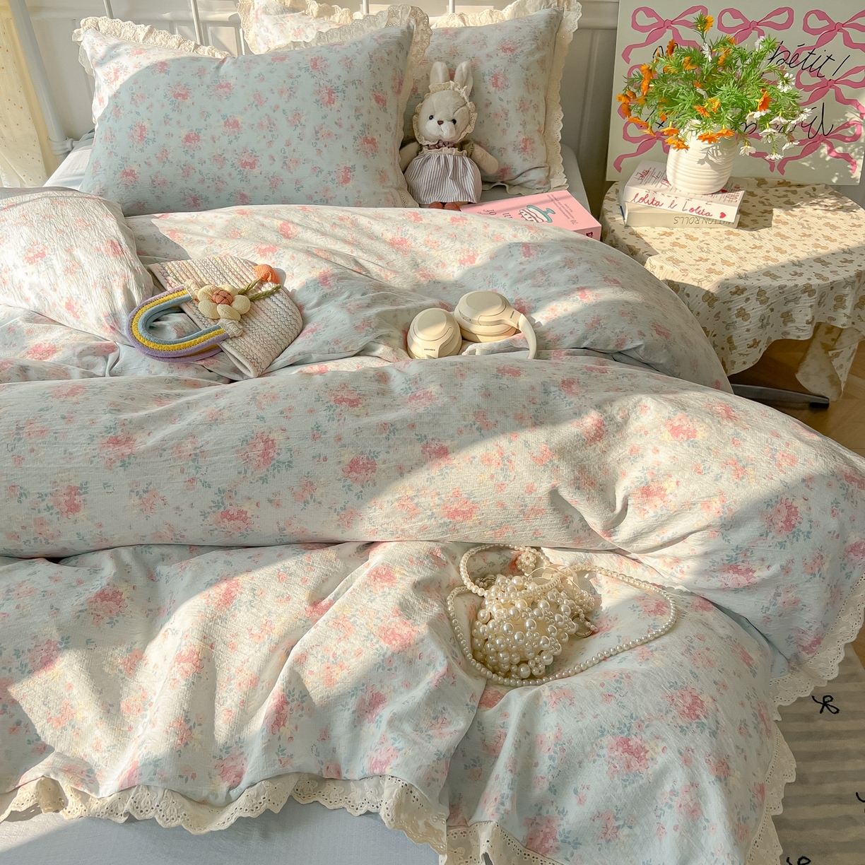 91家纺网 家纺一手货源 找家纺 韩巢家纺 2025新款蝴蝶花边直播热销款四件套开学季韩系学生宿舍床上三件套-（提供卖家秀） 月下清幽【蝴蝶花边款】