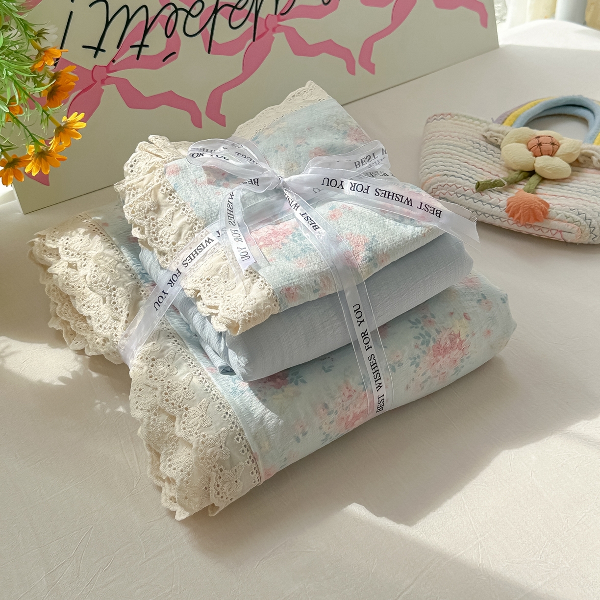 91家纺网 家纺一手货源 找家纺 韩巢家纺 2025新款蝴蝶花边直播热销款四件套开学季韩系学生宿舍床上三件套-（提供卖家秀） 月下清幽【蝴蝶花边款】