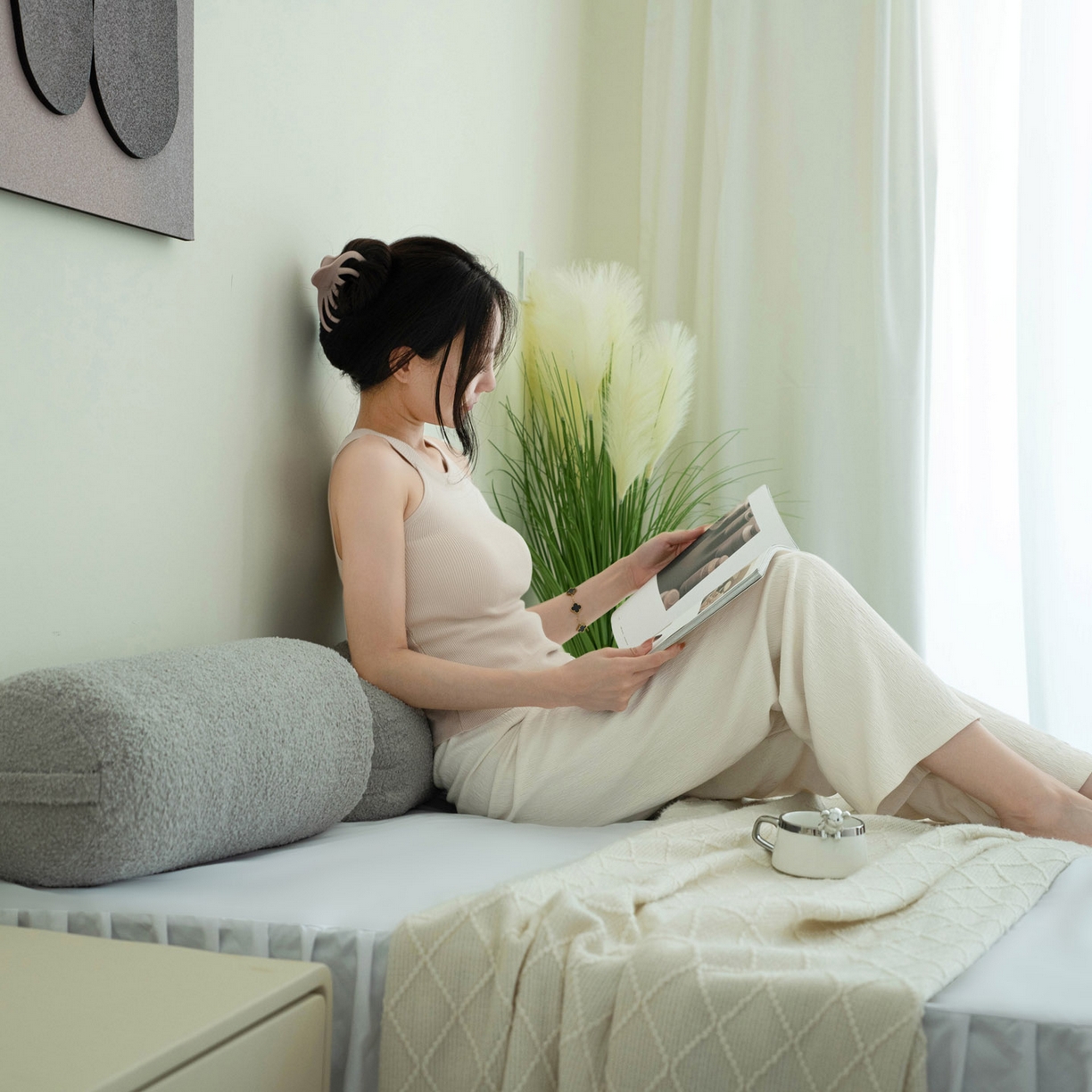 91家纺网 家纺一手货源 找家纺 （总）美达人  2025新款泰迪绒糖果枕圆枕靠背沙发飘窗靠枕