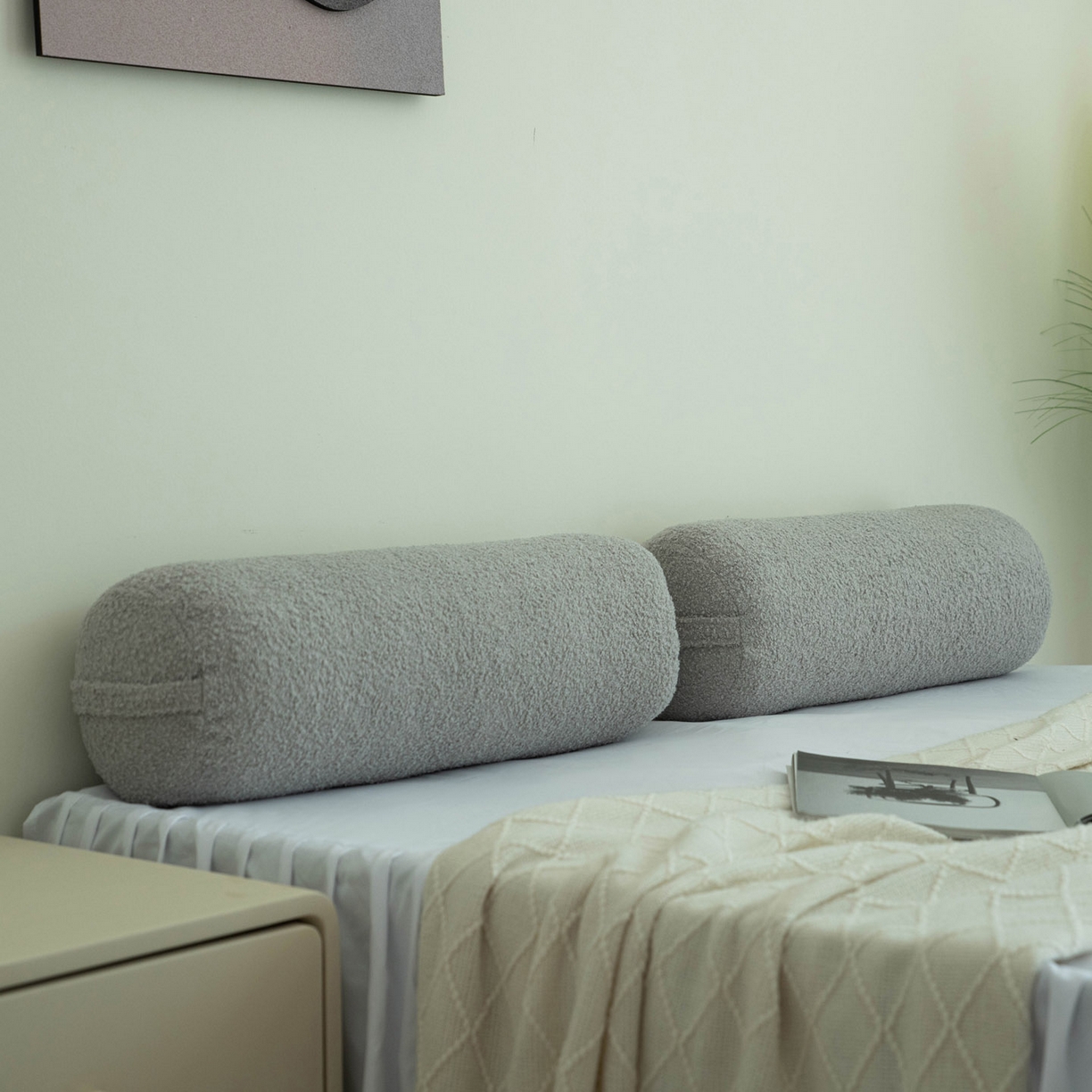 91家纺网 家纺一手货源 找家纺 （总）美达人  2025新款泰迪绒糖果枕圆枕靠背沙发飘窗靠枕