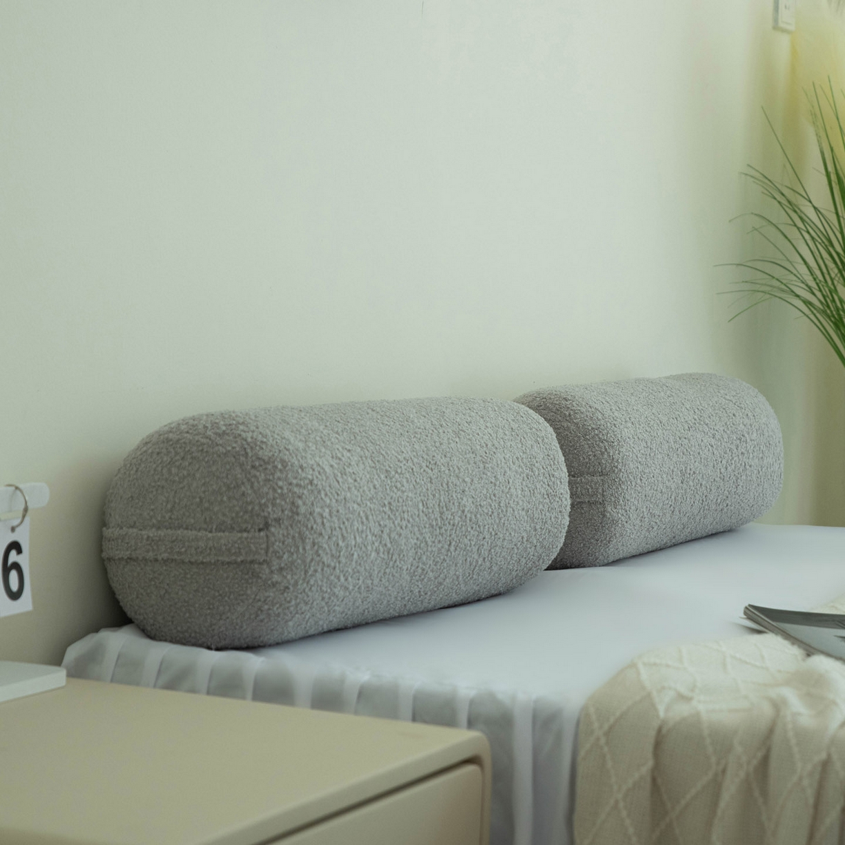 91家纺网 家纺一手货源 找家纺 （总）美达人  2025新款泰迪绒糖果枕圆枕靠背沙发飘窗靠枕