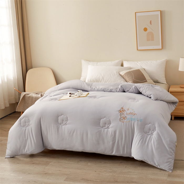 91家纺网 家纺一手货源 找家纺 西域种棉人·千百笠 2025新款新疆棉花洛风提花绣花棉花被冬被被芯春秋被四季 洛风灰