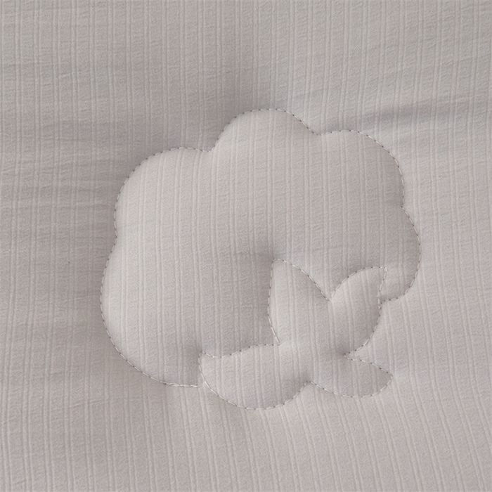 91家纺网 家纺一手货源 找家纺 西域种棉人·千百笠 2025新款新疆棉花洛风提花绣花棉花被冬被被芯春秋被四季 洛风灰