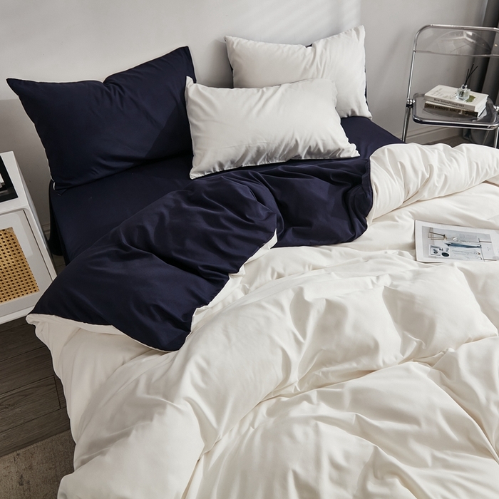 91家纺网 家纺一手货源 找家纺 啊雅家居 2025新款ins简约学生宿舍双拼纯色磨毛四件套可订制logo 白加藏青