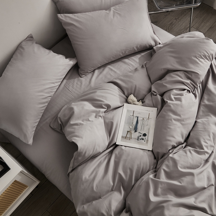 91家纺网 家纺一手货源 找家纺 啊雅家居 2025新款ins简约学生宿舍双拼纯色磨毛四件套可订制logo 浅灰