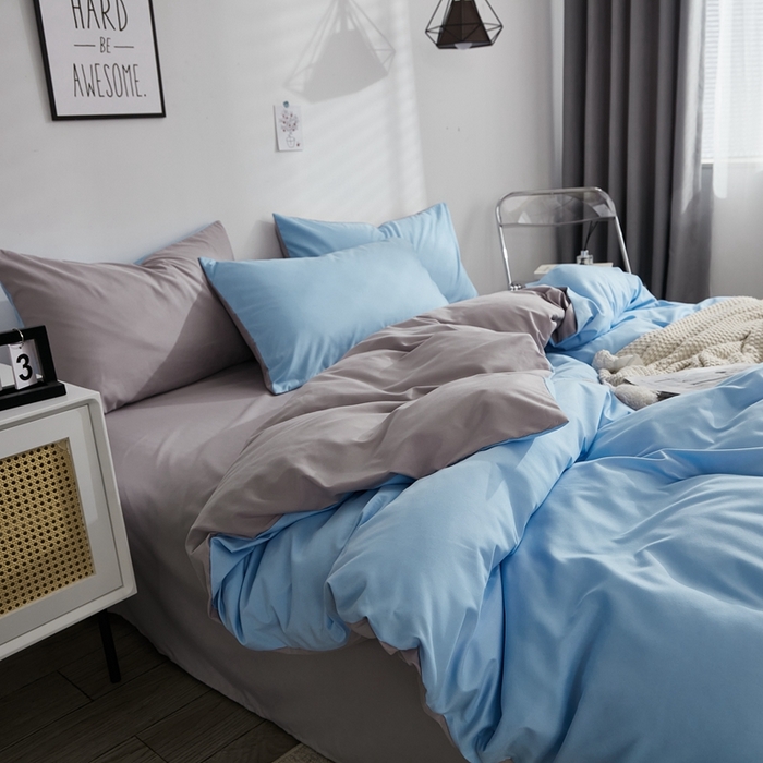 91家纺网 家纺一手货源 找家纺 啊雅家居 2025新款ins简约学生宿舍双拼纯色磨毛四件套可订制logo 天空兰加浅灰