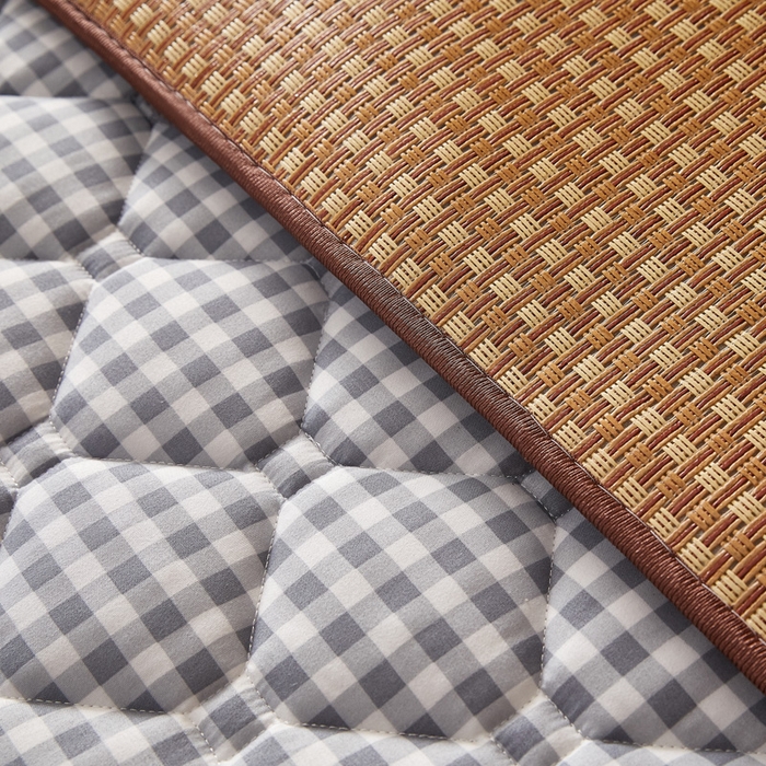 91家纺网 家纺一手货源 找家纺 花言狐语 2025新款双面可用冰藤夹棉床褥系列-大床款 冰藤床褥-灰小格（玉米粒）