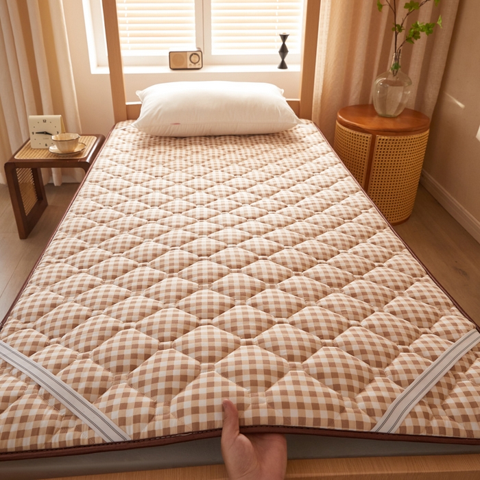 91家纺网 家纺一手货源 找家纺 （总）花言狐语 2025新款双面可用冰藤夹棉床褥系列-小床款