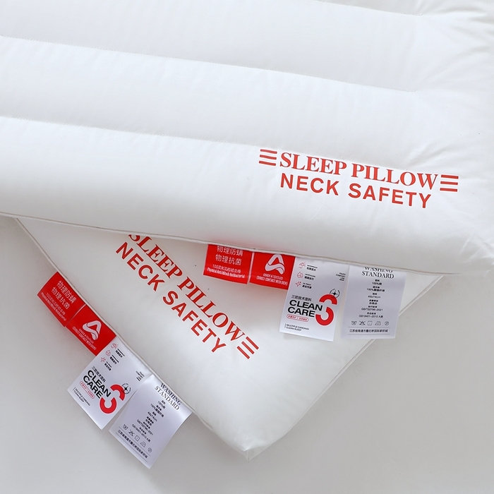 91家纺网 家纺一手货源 找家纺 糖果枕芯 2025新款全棉三防枕芯羽丝棉枕头酒店护颈枕 三防枕芯48*74cm低枕