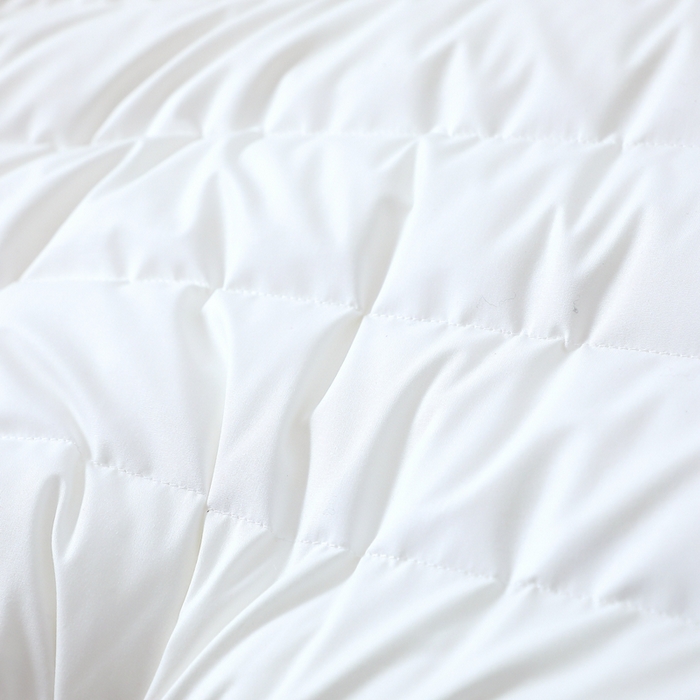 91家纺网 家纺一手货源 找家纺 糖果枕芯 2025新款全棉三防枕芯羽丝棉枕头酒店护颈枕 三防枕芯48*74cm低枕