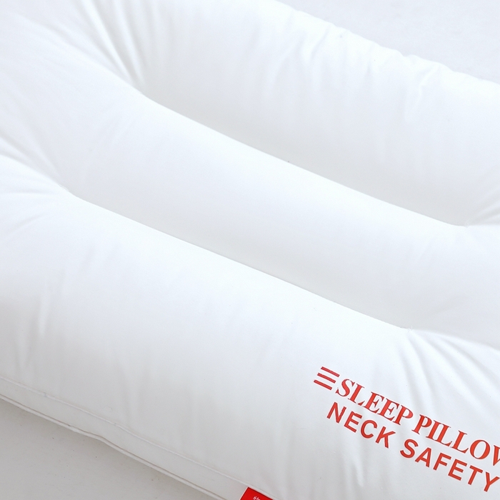 91家纺网 家纺一手货源 找家纺 糖果枕芯 2025新款全棉三防枕芯羽丝棉枕头酒店护颈枕 三防枕芯48*74cm中枕