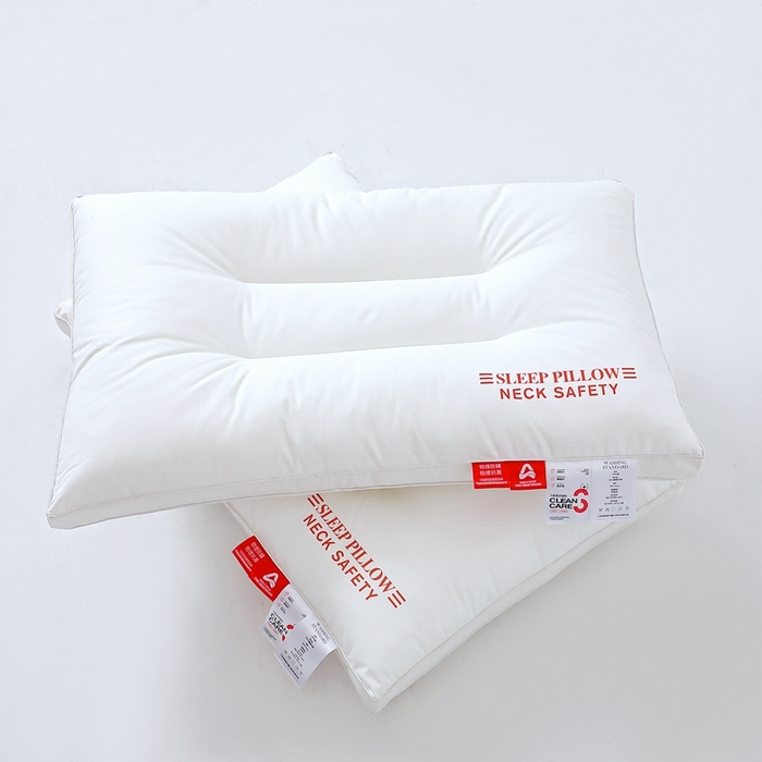 91家纺网 家纺一手货源 找家纺 糖果枕芯 2025新款全棉三防枕芯羽丝棉枕头酒店护颈枕 三防枕芯48*74cm中枕