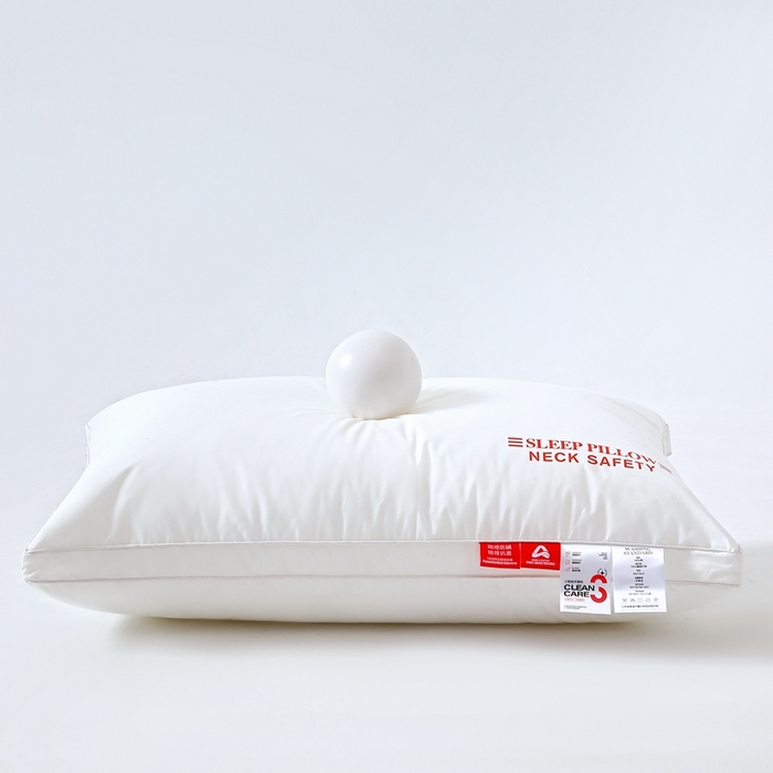 91家纺网 家纺一手货源 找家纺 糖果枕芯 2025新款全棉三防枕芯羽丝棉枕头酒店护颈枕 三防枕芯48*74cm高枕