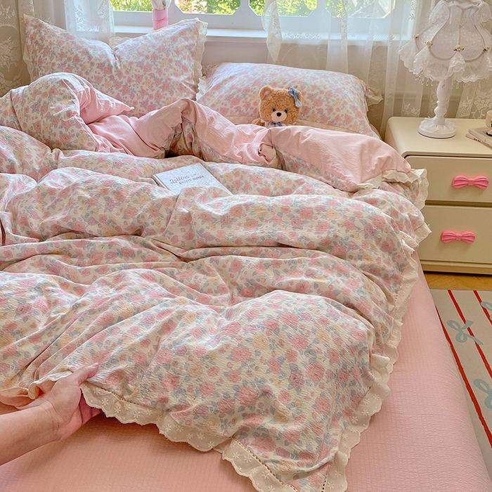 91家纺网 家纺一手货源 找家纺 （总）优尚佳生活馆 2025新款云感木棉皱皱双层纱全棉镂空花边四件套（提供买家秀）