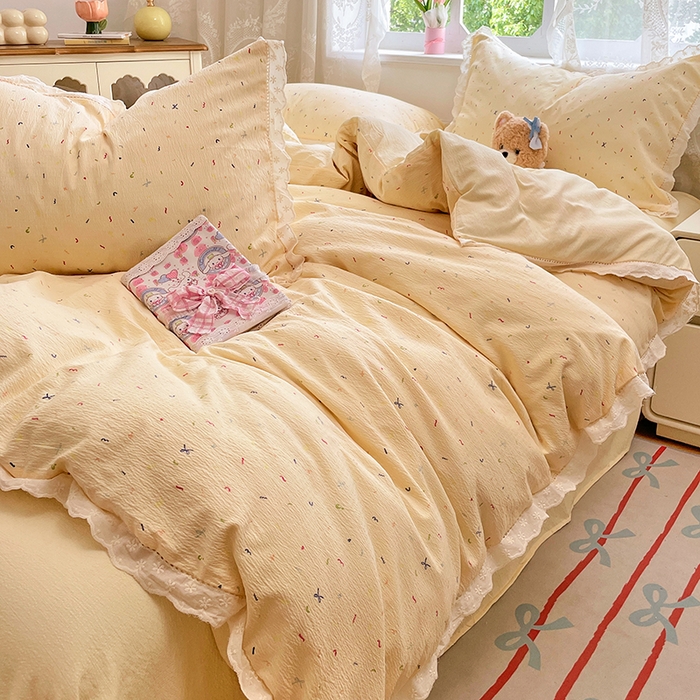 91家纺网 家纺一手货源 找家纺 优尚佳生活馆 2025新款云感木棉皱皱双层纱全棉镂空花边四件套（提供买家秀） 七彩奶黄