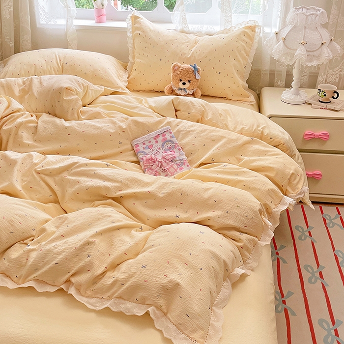 91家纺网 家纺一手货源 找家纺 优尚佳生活馆 2025新款云感木棉皱皱双层纱全棉镂空花边四件套（提供买家秀） 七彩奶黄