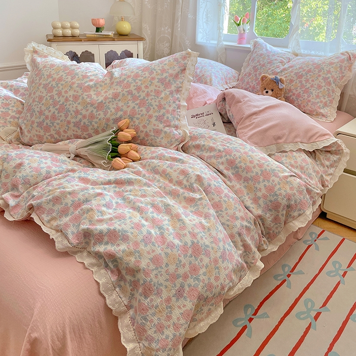 91家纺网 家纺一手货源 找家纺 优尚佳生活馆 2025新款云感木棉皱皱双层纱全棉镂空花边四件套（提供买家秀） 粉黛蔷薇