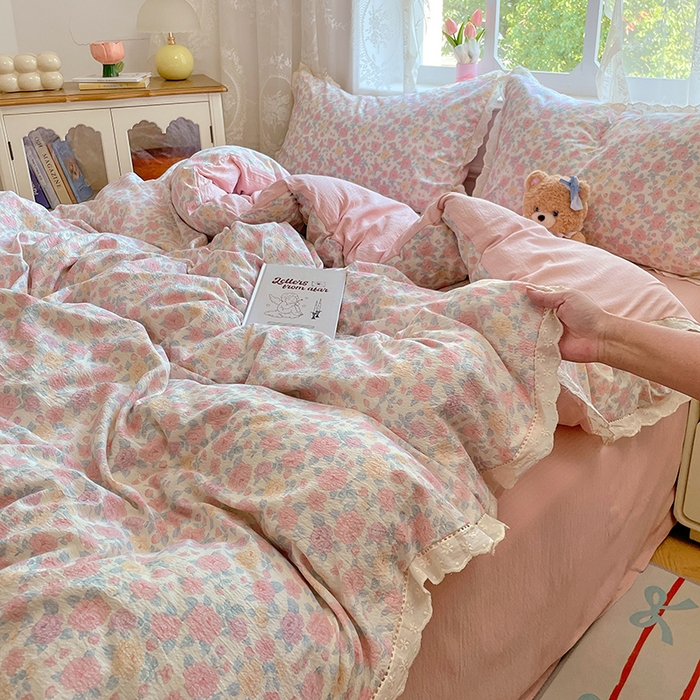 91家纺网 家纺一手货源 找家纺 优尚佳生活馆 2025新款云感木棉皱皱双层纱全棉镂空花边四件套（提供买家秀） 粉黛蔷薇