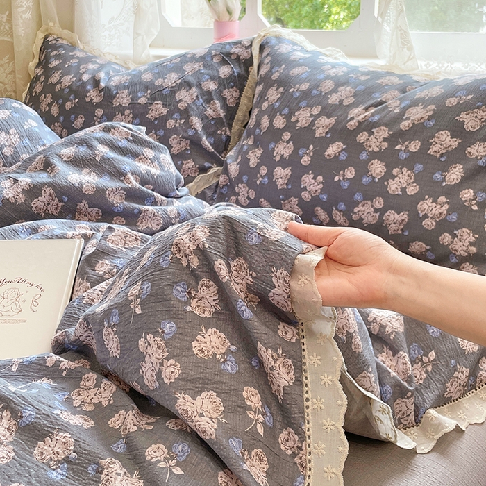 91家纺网 家纺一手货源 找家纺 优尚佳生活馆 2025新款云感木棉皱皱双层纱全棉镂空花边四件套（提供买家秀） 一抹蓝