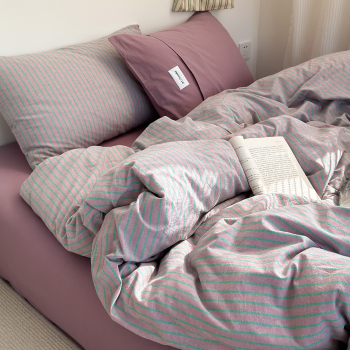 91家纺网 家纺一手货源 找家纺 玖弘家居 2025新款全棉水洗棉条纹四件套 混搭紫粉条