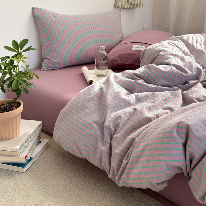 91家纺网 家纺一手货源 找家纺 玖弘家居 2025新款全棉水洗棉条纹四件套 混搭紫粉条