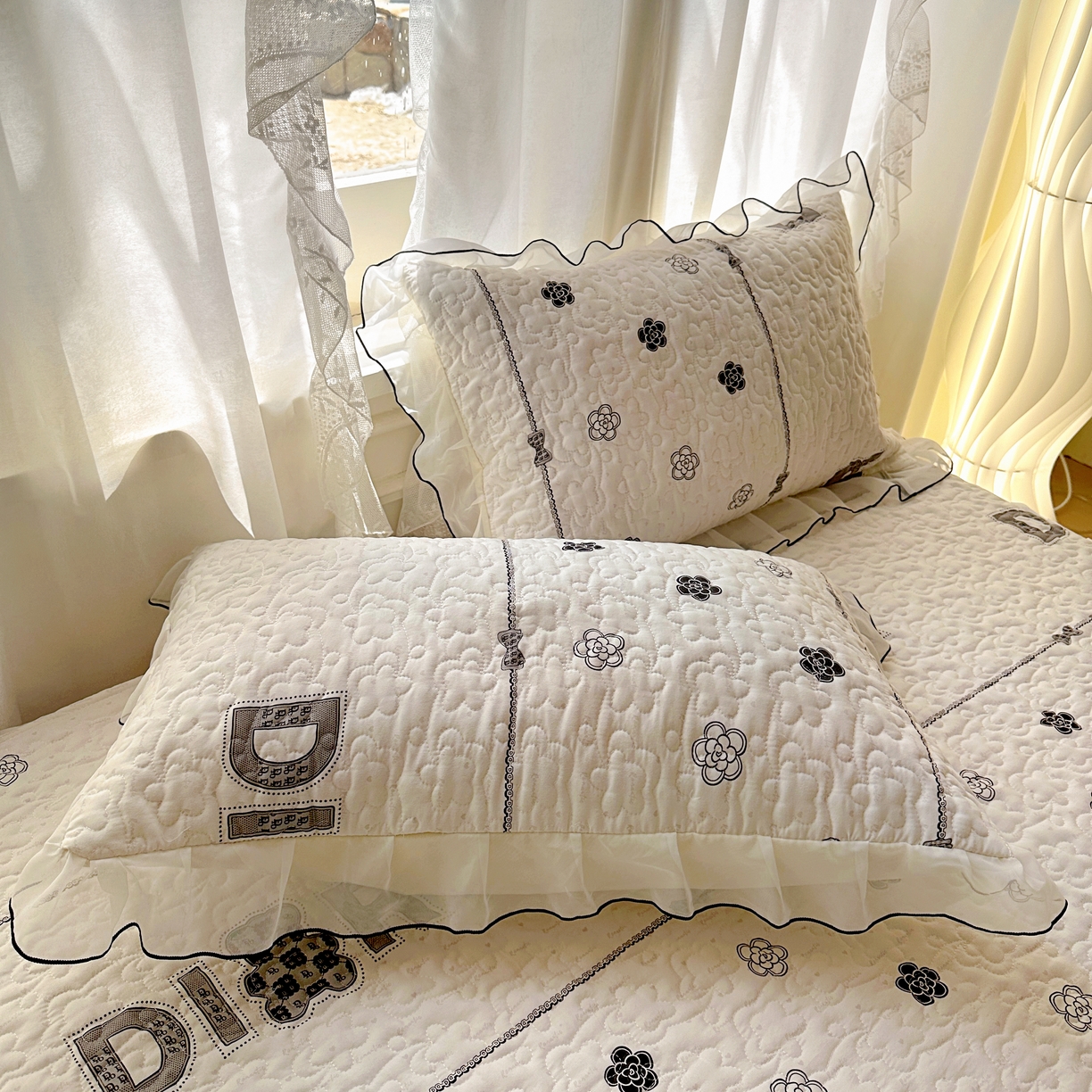 91家纺网 家纺一手货源 找家纺 （总）易辰美 2025新款亲肤舒适印花夹棉公主风枕套