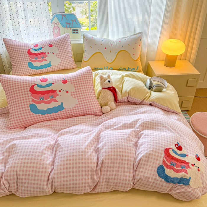 91家纺网 家纺一手货源 找家纺 森璐家纺2025新款水洗云朵棉毛巾绣四件套 甜心小狗-毛巾绣