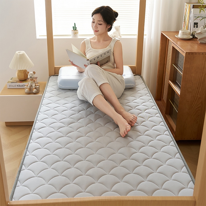 91家纺网 家纺一手货源 找家纺 锦丝钰床垫 2025新款乳胶记忆棉床垫-小床 立体-月光灰