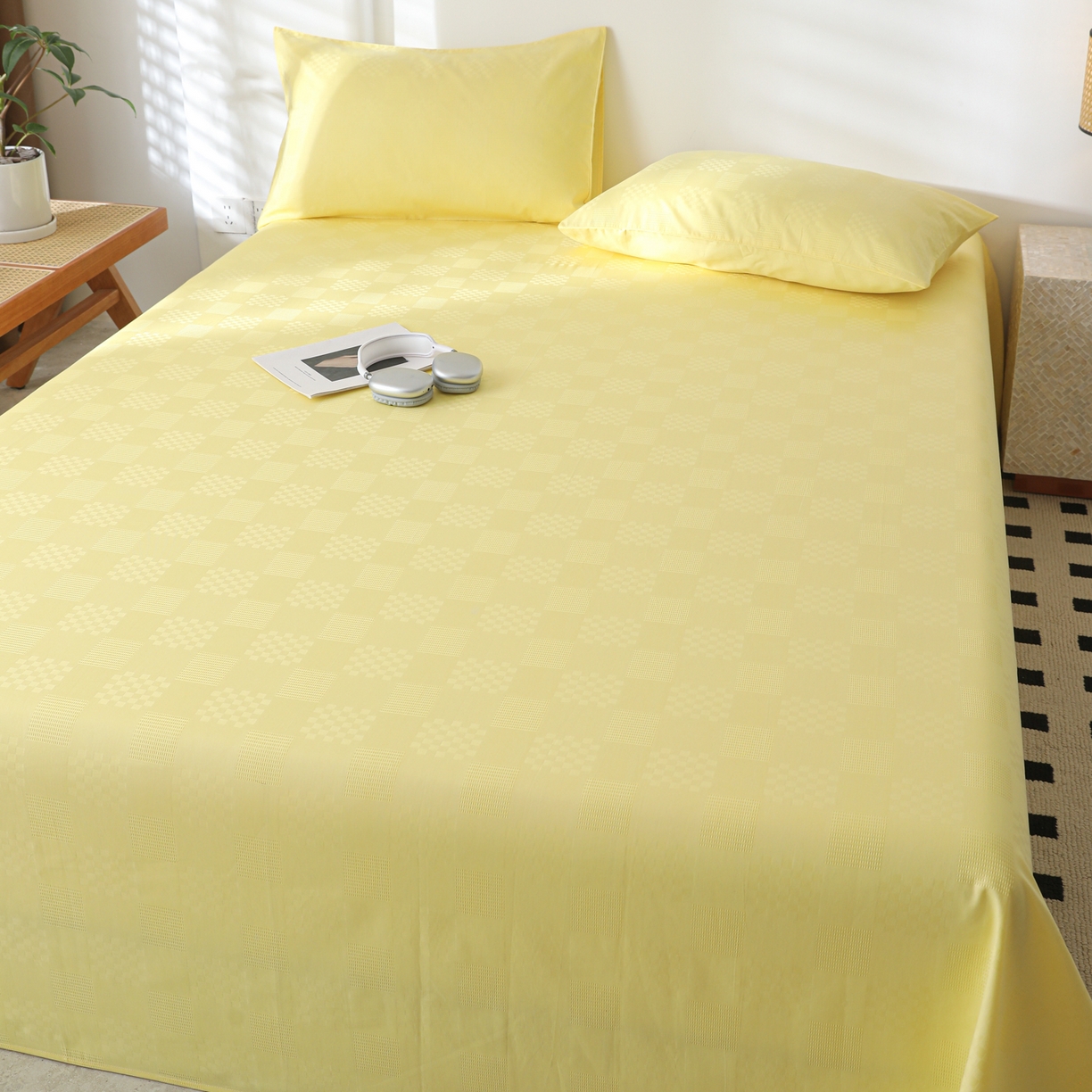 91家纺网 家纺一手货源 找家纺 简宜家居（朝初家纺） 2025新款60支贡缎提花A版纯棉床单 格子-黄