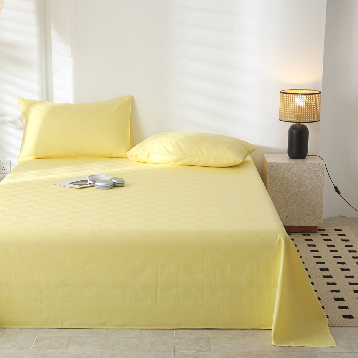 91家纺网 家纺一手货源 找家纺 简宜家居（朝初家纺） 2025新款60支贡缎提花A版纯棉床单 格子-黄